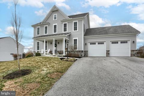15 Bayberry Rd, Carlisle, PA 17013