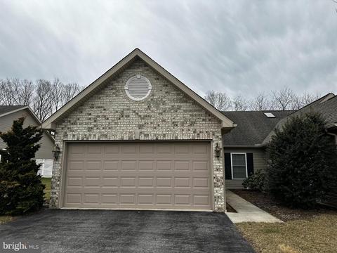 92 Keswick Dr, Mechanicsburg, PA 17050