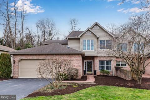 14 Crain Cir, Lemoyne, PA 17043