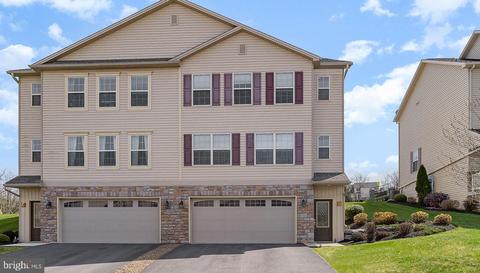 31 Crest Vw, Carlisle, PA 17013