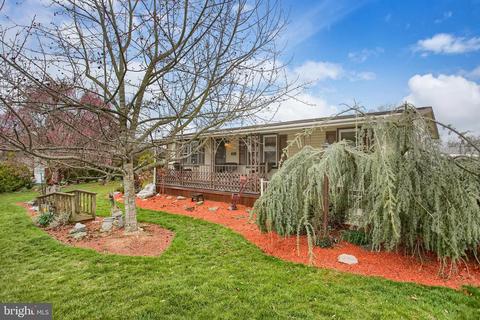 1004 Oriole Dr, Mechanicsburg, PA 17050
