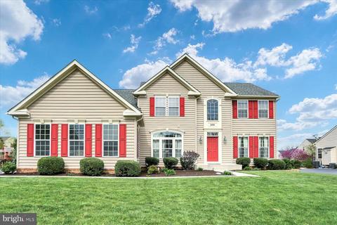 306 Cloudless Sky Dr, Mechanicsburg, PA 17050