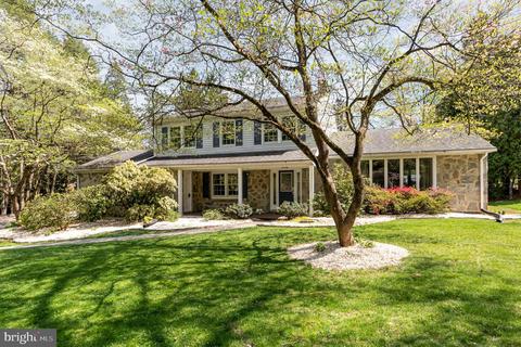 70 Eastgate Dr, Camp Hill, PA 17011