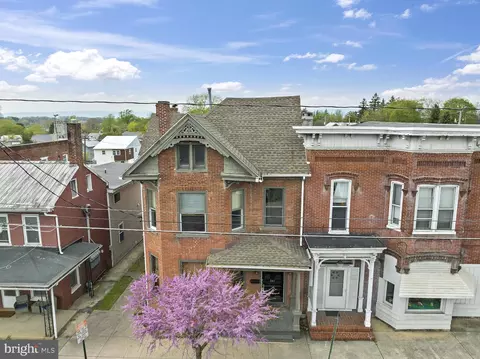 241 E King St, Shippensburg, PA 17257