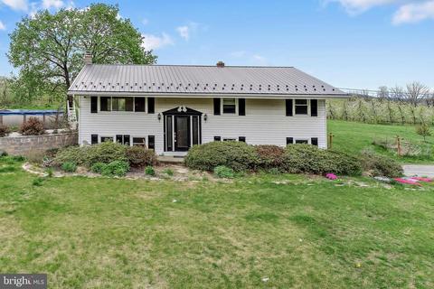 300 Peach Glen Rd, Gardners, PA 17324