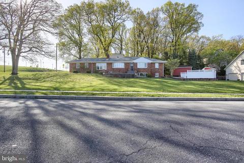 1200 Rossmoyne Rd, Mechanicsburg, PA 17055