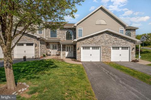303 Briar Ridge Cir, Enola, PA 17025