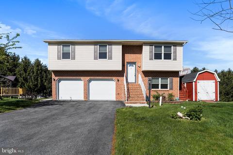 6 Holly Ct, Shippensburg, PA 17257