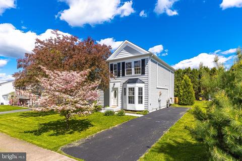 17 Lilac Dr, Mechanicsburg, PA 17050
