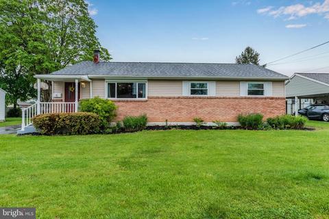 6 Cedarhurst Ln, Camp Hill, PA 17011