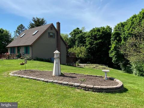 13 Lynn Ave, Newburg, PA 17240