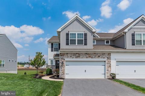 1582 Zestar Dr, Mechanicsburg, PA 17055