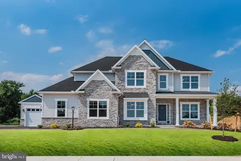 2360 Greenbriar Ln, Enola, PA 17025