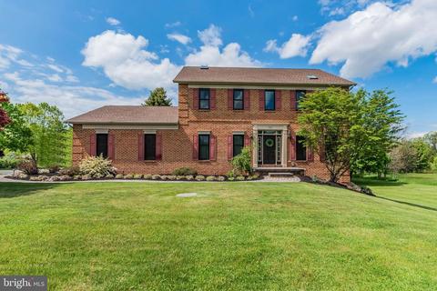 761 Burnt House Rd, Carlisle, PA 17015