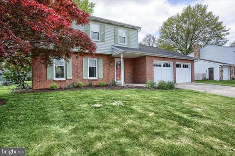 910 Robert St, Mechanicsburg, PA 17055