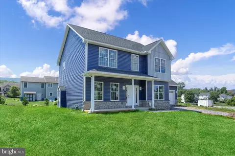202 White Oak Cir, Mount Holly Springs, PA 17065