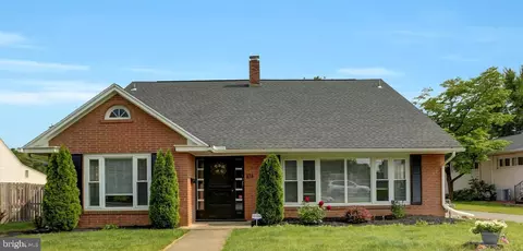 104 E Marble St, Mechanicsburg, PA 17055