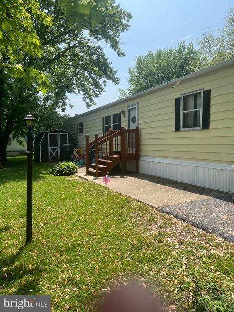 526 Quail Ct, Mechanicsburg, PA 17050