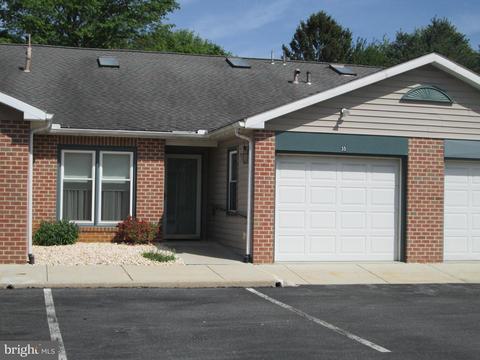 35 Abbey Ct, Carlisle, PA 17015