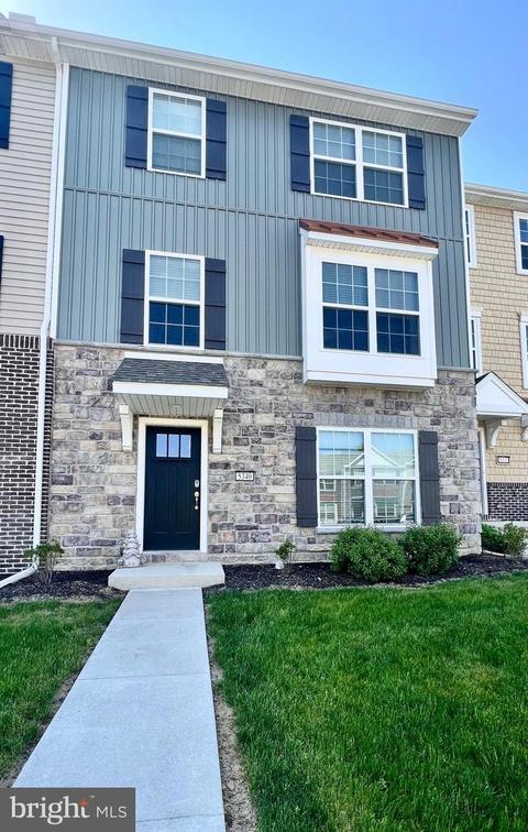 5340 Laurel Valley Ln, Enola, PA 17025