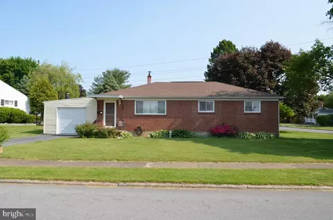50 Palmer Dr, Camp Hill, PA 17011