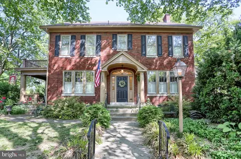 1724 Bridge St, New Cumberland, PA 17070