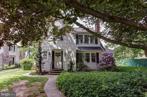 725 W South St, Carlisle, PA 17013