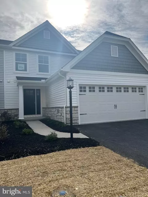 52 Long Bend Dr, Carlisle, PA 17015