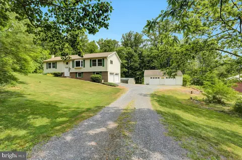 2101 Longs Gap Rd, Carlisle, PA 17013