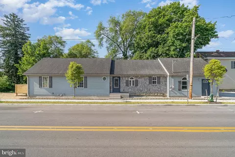 158 B St, Carlisle, PA 17013