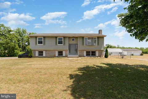 115 Oak Hill Rd, Carlisle, PA 17015