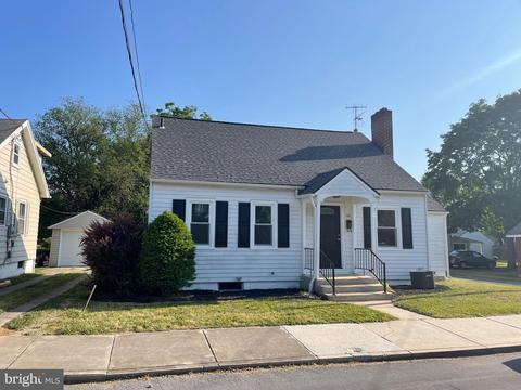 131 E St, Carlisle, PA 17013