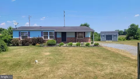 13 Ian Ct, Shippensburg, PA 17257