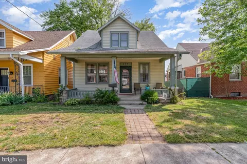 527 N 2nd St, Wormleysburg, PA 17043