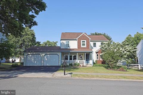 9 Abbey Ln, Camp Hill, PA 17011