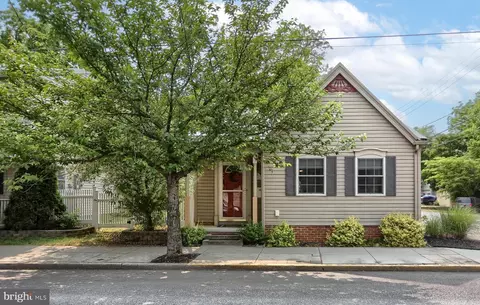 120 N East St, Carlisle, PA 17013