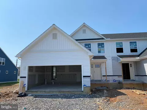 28 Shillington Ln #16, Carlisle, PA 17013