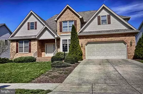 26 Stone Run Dr, Mechanicsburg, PA 17050