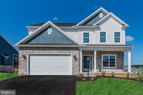 2082 N Autumn Chase Dr N, Mechanicsburg, PA 17055