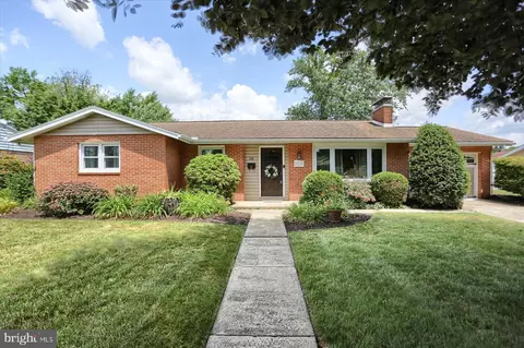 105 Elmwood Ave, Mechanicsburg, PA 17055