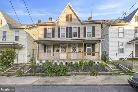 254-256 E Garfield St, Shippensburg, PA 17257
