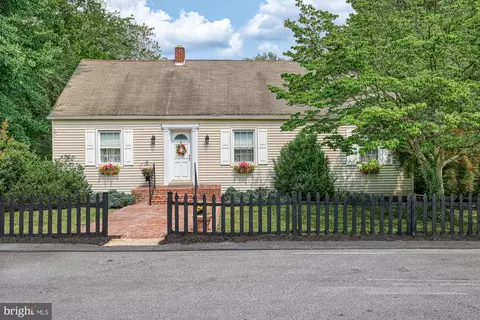 5259 Terrace Rd, Mechanicsburg, PA 17050