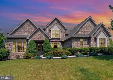 24 E Mulberry Hill Rd, Carlisle, PA 17013