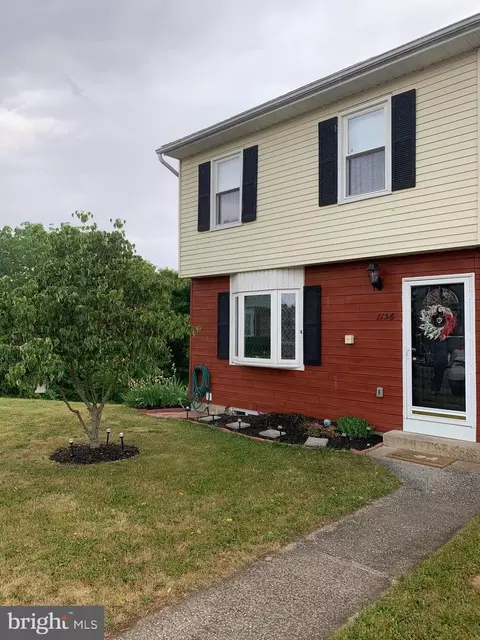 1156 Pheasant Dr N, Carlisle, PA 17013