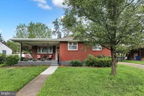 803 Carol Cir, New Cumberland, PA 17070