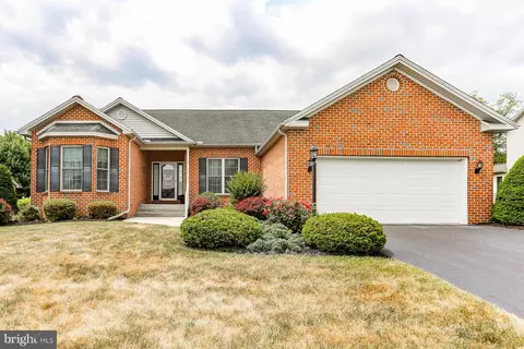 2151 Merrimac Ave, Mechanicsburg, PA 17055