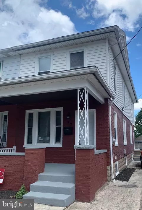 38 S Enola Dr, Enola, PA 17025