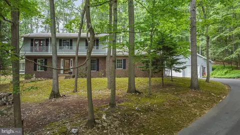 650 Deer Rd, Boiling Springs, PA 17007