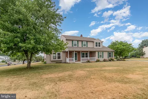 4 Beltsville Dr, Mechanicsburg, PA 17050