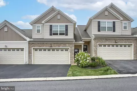 1747 Shady Ln, Mechanicsburg, PA 17055